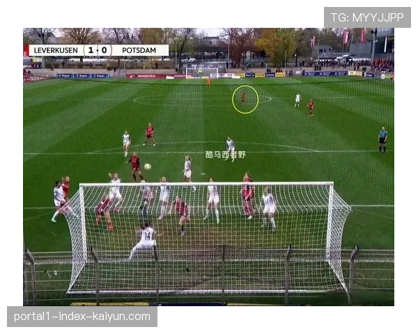 巴萨定位球战术多样 角球直接得分展现训练成果